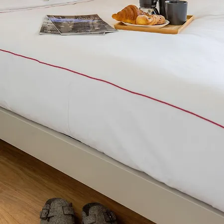 Urban Oasis With Terrace & Free Parking, Int11 *