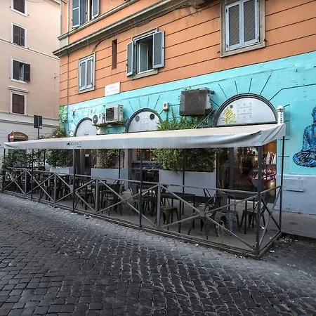 Urban Oasis With Terrace & Free Parking, Int11 Apartment