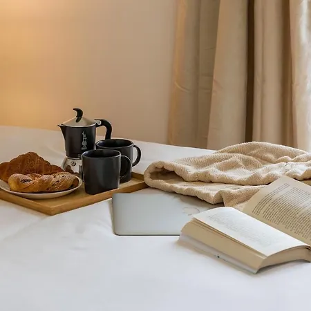 Apartment Urban Oasis With Balcony And Free Private Parking Rome