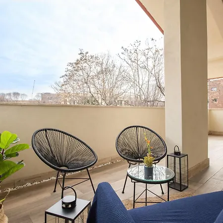 Urban Oasis With Balcony And Free Private Parking *